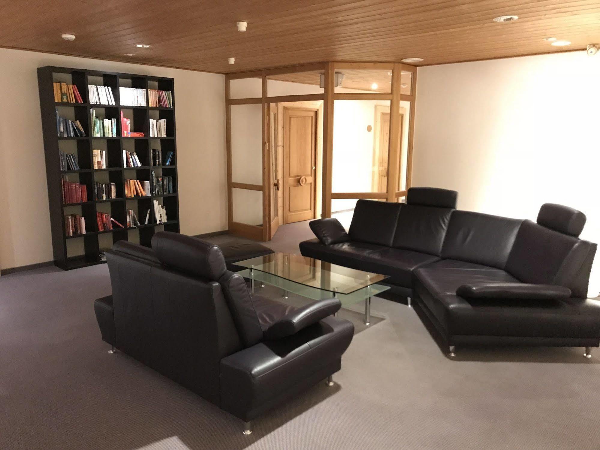 Consulat Des Weins Hotell Sankt Martin Exteriör bild